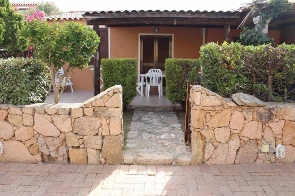 Casa Di Lu' - Bilocale Con Giardino - Porto Pollo Daire Dış mekan fotoğraf