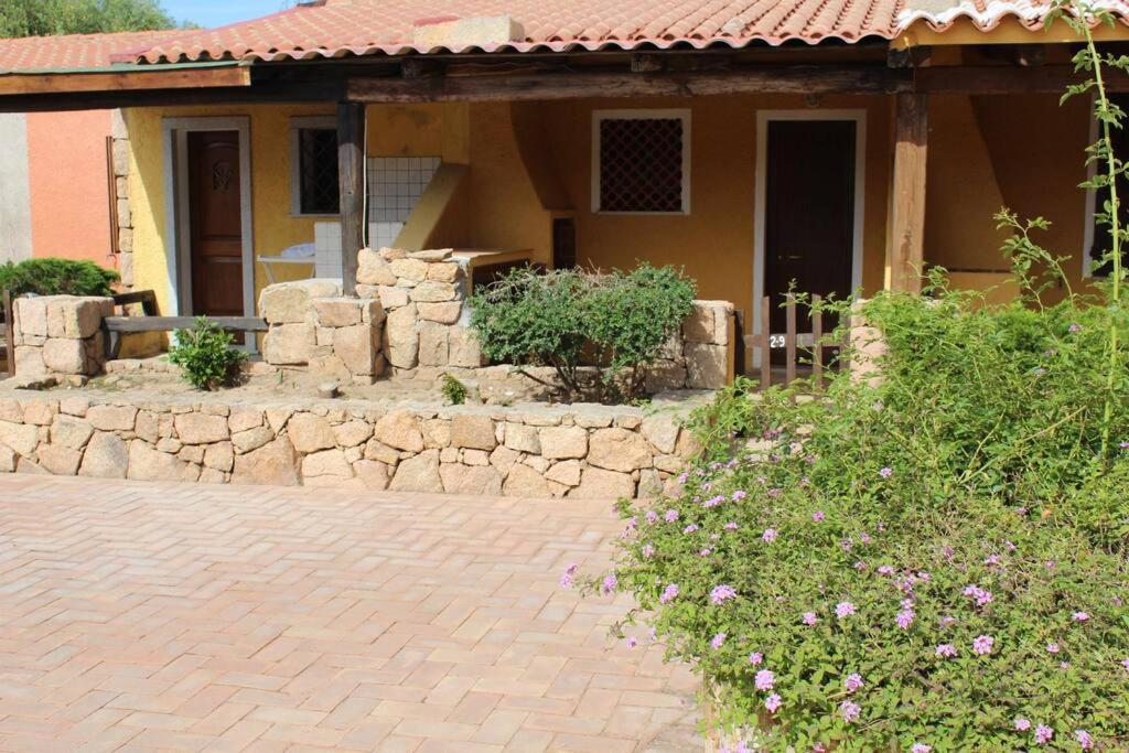 Casa Di Lu' - Bilocale Con Giardino - Porto Pollo Daire Dış mekan fotoğraf