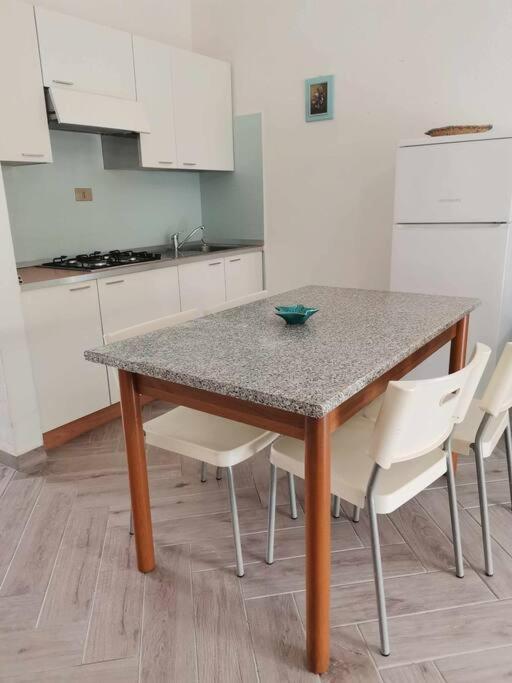 Casa Di Lu' - Bilocale Con Giardino - Porto Pollo Daire Dış mekan fotoğraf